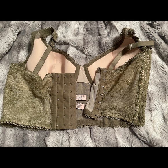 Victoria’s Secret Corset Style Bra - Picture 2 of 2